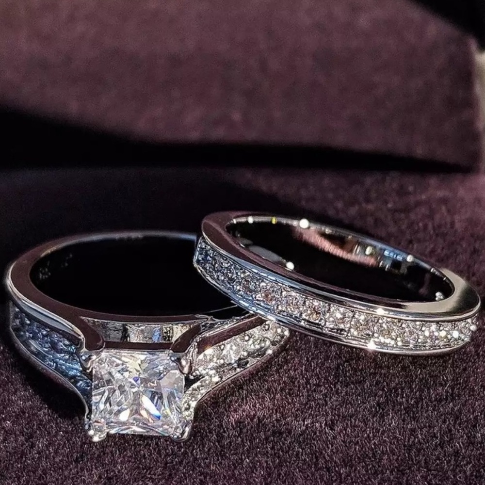 Source Unknown Silver And White Stone Ring Set - image 1